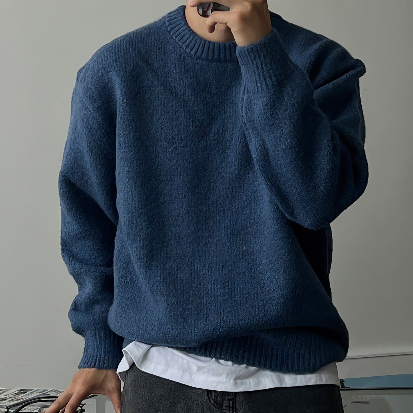 Solid Color Drop-shoulder Round Neck Sweater Men's Warm Thickened Sweater